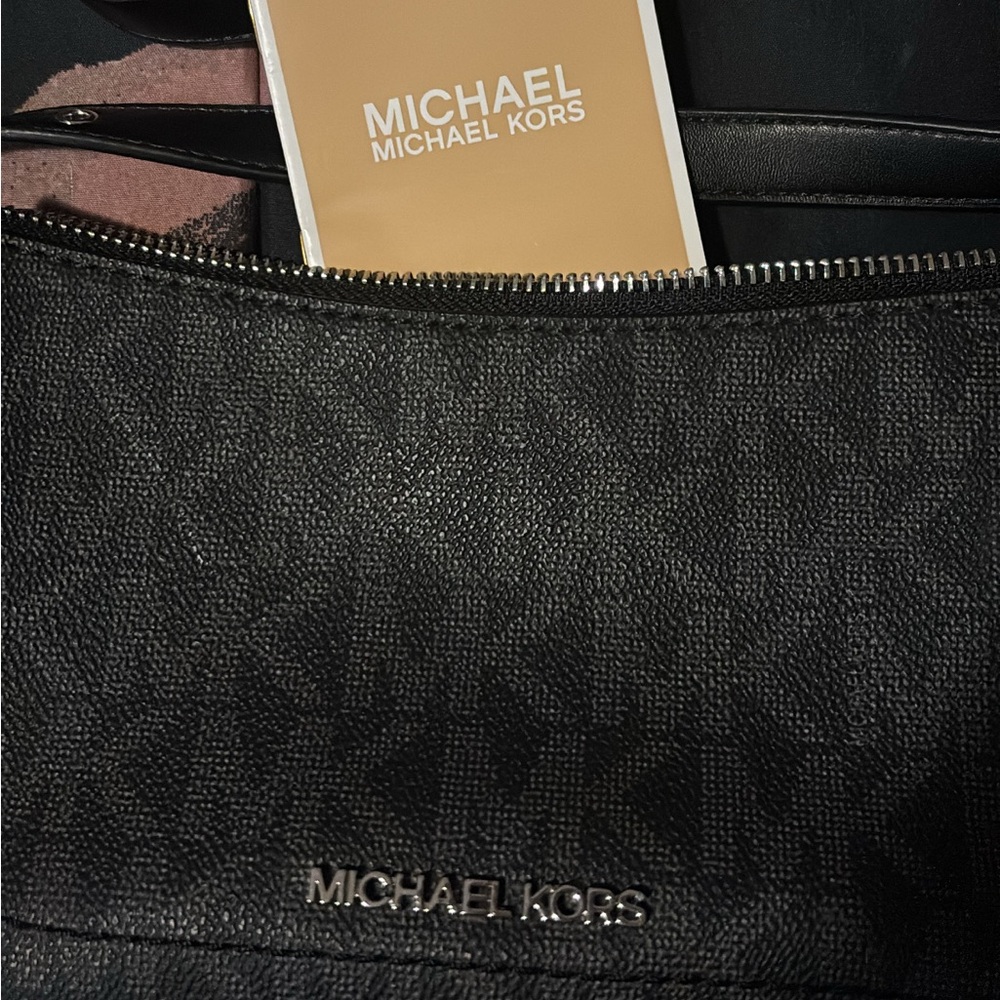 Micheal Kors crossbody bag BRAND NEW!!!